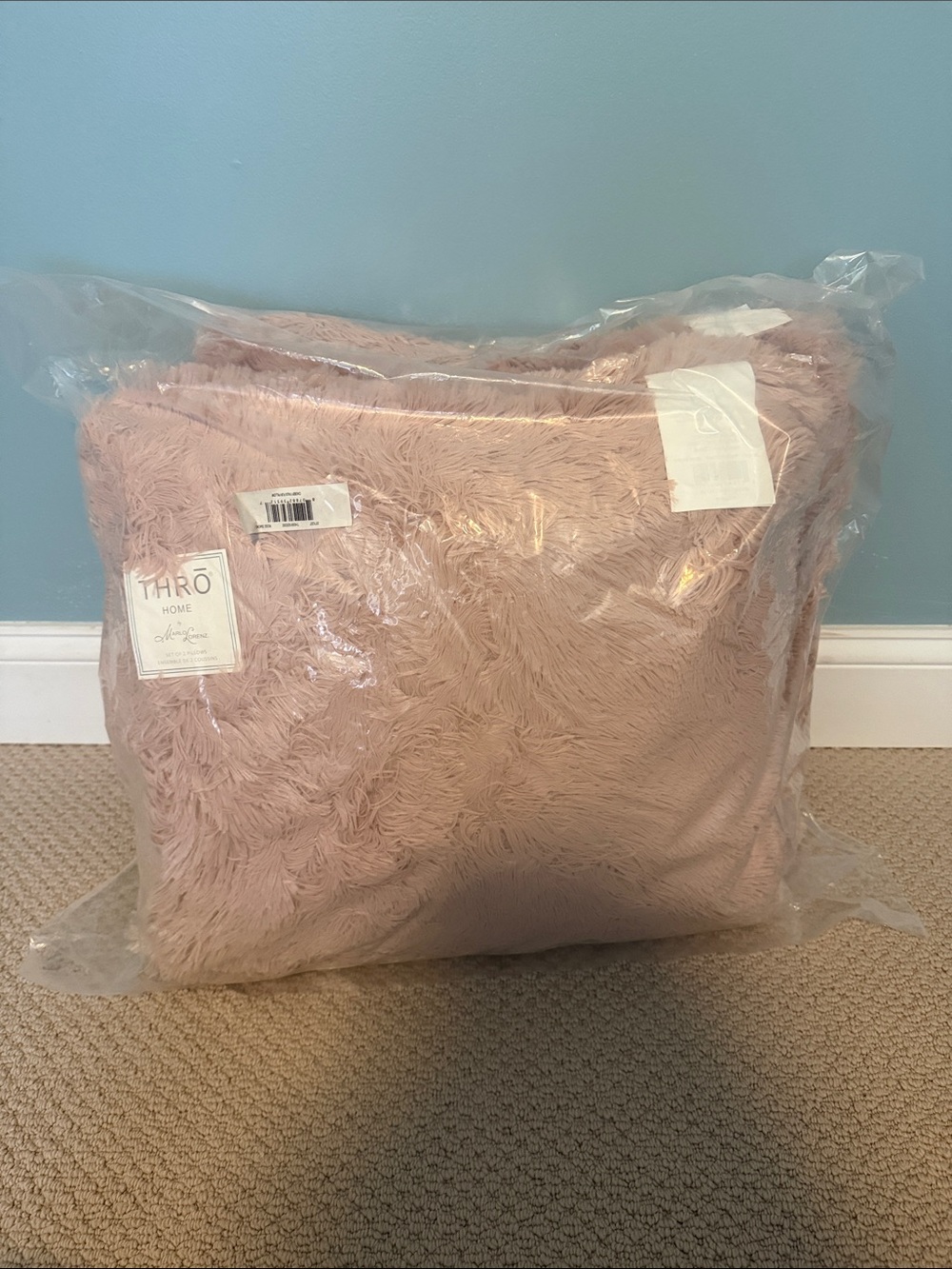 THRO Plush Faux Fur Two Throw Pillows - Dusty Pink New in package